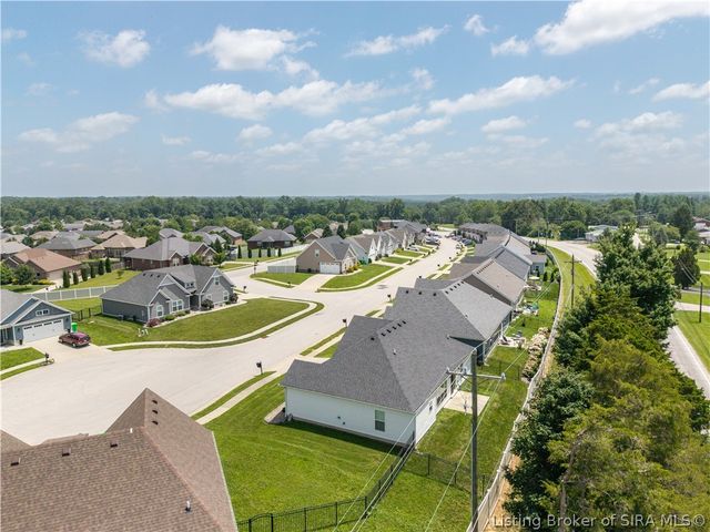 1041 Villas Court, Greenville, IN 47124