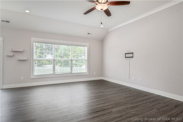 1041 Villas Court, Greenville, IN 47124