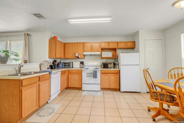 8036 Maverick Climb, San Antonio, TX 78250