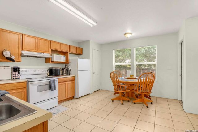 8036 Maverick Climb, San Antonio, TX 78250