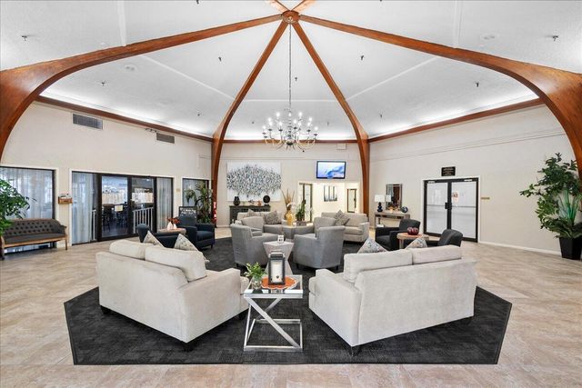 6768 10th Avenue N 410, Greenacres, FL 33467