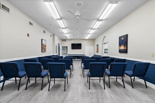 6768 10th Avenue N 410, Greenacres, FL 33467