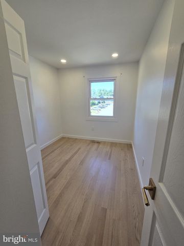 8760 STONERIDGE DR, Manassas, VA 20111