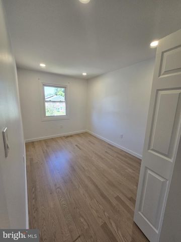 8760 STONERIDGE DR, Manassas, VA 20111