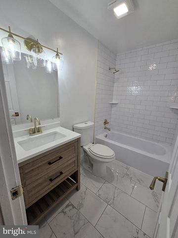 8760 STONERIDGE DR, Manassas, VA 20111