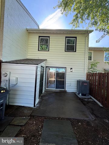 8760 STONERIDGE DR, Manassas, VA 20111