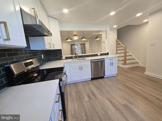 8760 STONERIDGE DR, Manassas, VA 20111