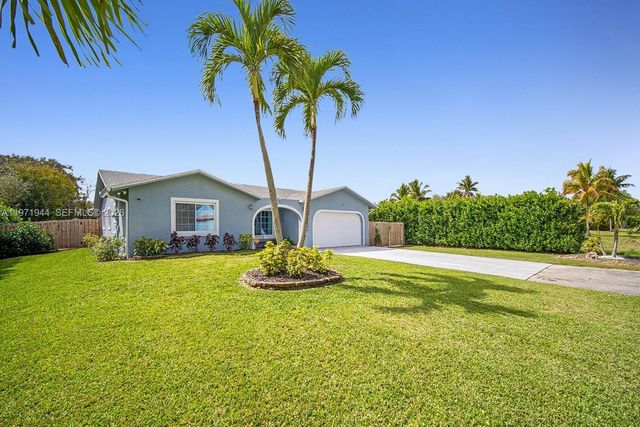 11280 NW 26th St, Plantation, FL 33323