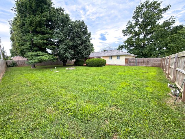 4525 S Farm Road 137, Springfield, MO 65810
