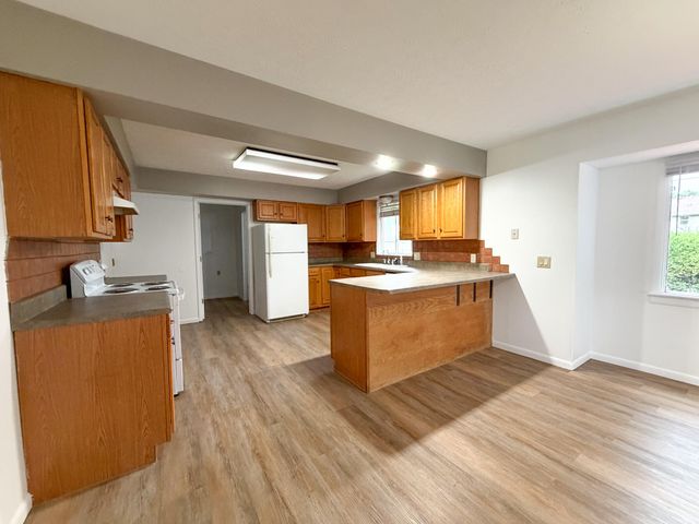 4525 S Farm Road 137, Springfield, MO 65810