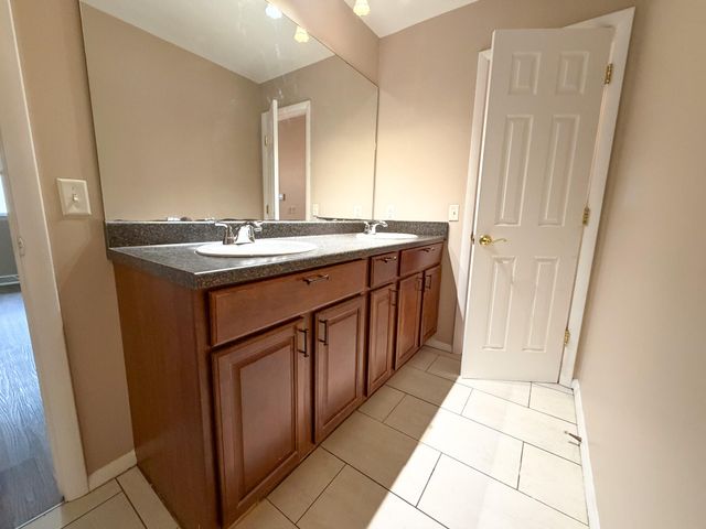 4525 S Farm Road 137, Springfield, MO 65810
