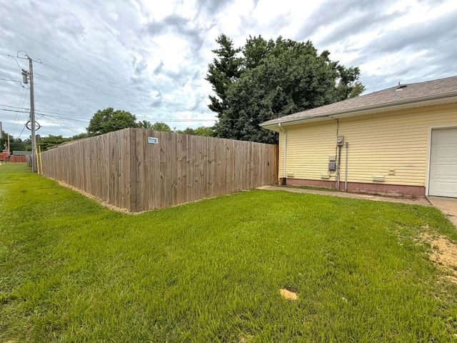 4525 S Farm Road 137, Springfield, MO 65810