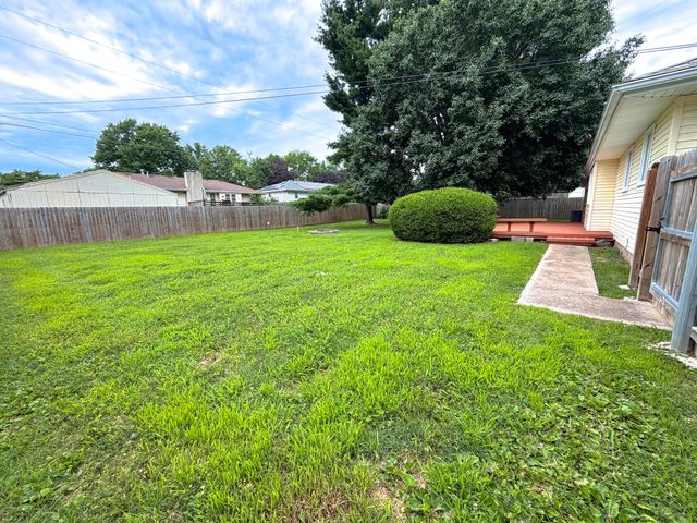 4525 S Farm Road 137, Springfield, MO 65810