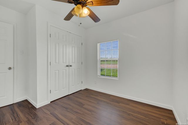 1054 Morelos, Seguin, TX 78155