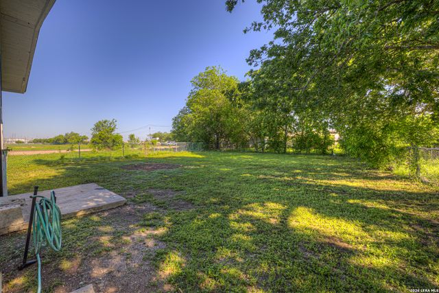 1054 Morelos, Seguin, TX 78155