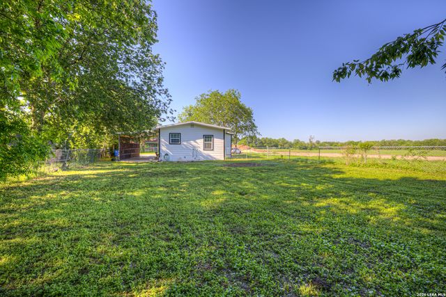 1054 Morelos, Seguin, TX 78155