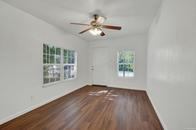 1054 Morelos, Seguin, TX 78155