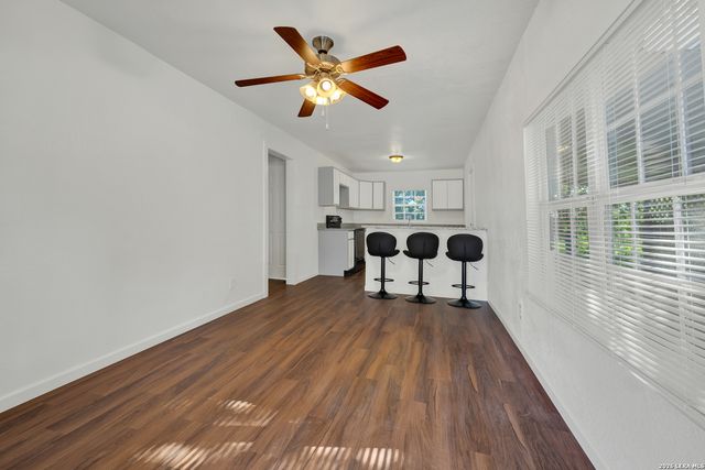 1054 Morelos, Seguin, TX 78155