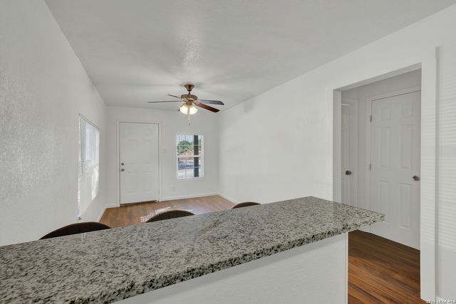 1054 Morelos, Seguin, TX 78155