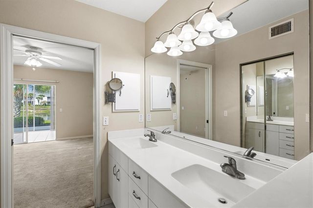 404 LAUREL LAKE DRIVE 105, Venice, FL 34292