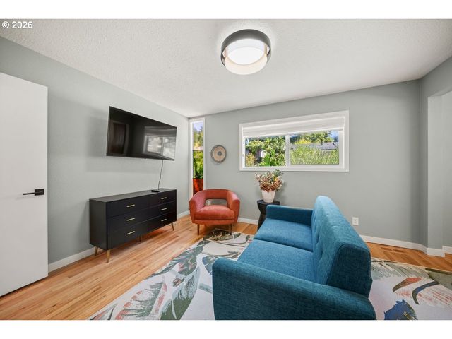 6125 Sw CHESTNUT Ave, Beaverton, OR 97005