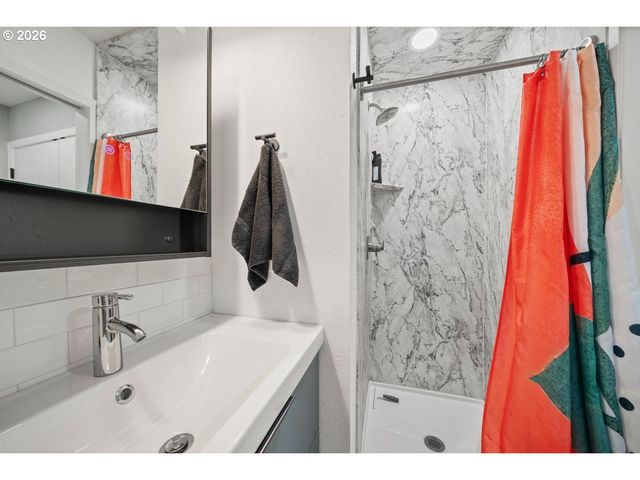 6125 Sw CHESTNUT Ave, Beaverton, OR 97005