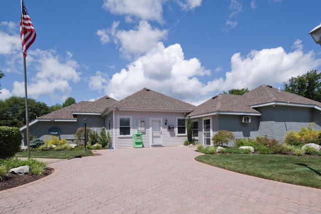 143 Tanglewood Place, Morganville, NJ 07751