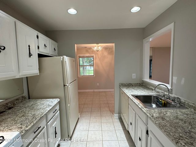 143 Tanglewood Place, Morganville, NJ 07751