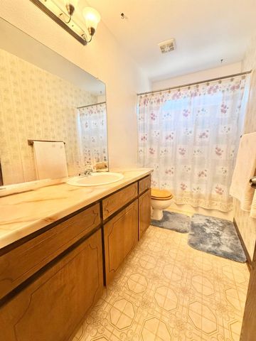 9220 Sundance Ln, Stockton, CA 95210