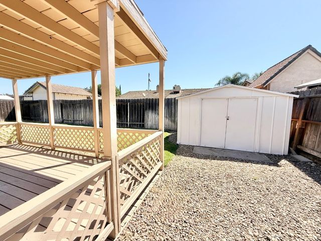 9220 Sundance Ln, Stockton, CA 95210