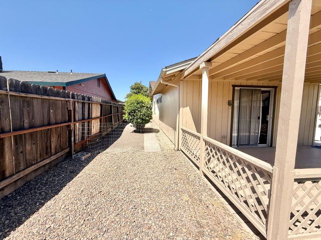 9220 Sundance Ln, Stockton, CA 95210