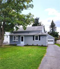 241 Haddon Road, Greece, NY 14626