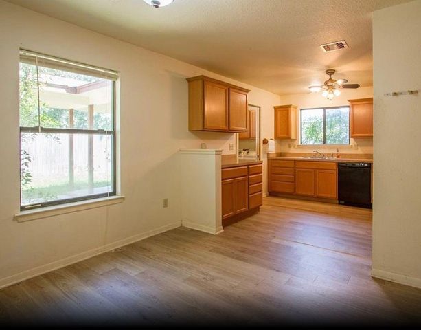 2611 Center Street, Waller, TX 77484