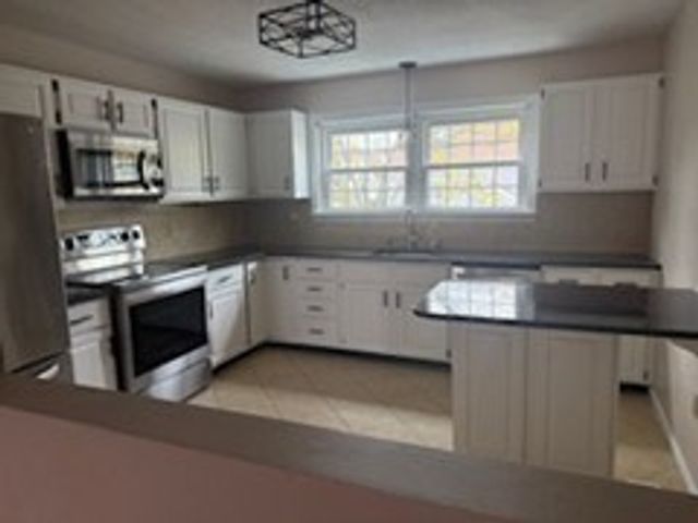 6 Countryside Lane 1303, Salem, MA 01970