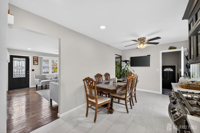 14 Sunnyside Drive, Carteret, NJ 07008