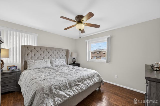 14 Sunnyside Drive, Carteret, NJ 07008