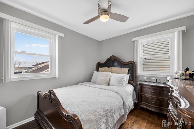 14 Sunnyside Drive, Carteret, NJ 07008