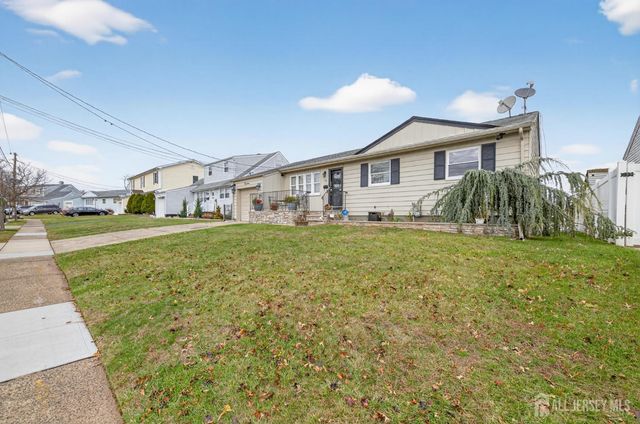 14 Sunnyside Drive, Carteret, NJ 07008