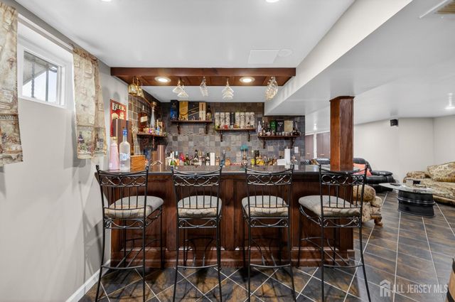 14 Sunnyside Drive, Carteret, NJ 07008