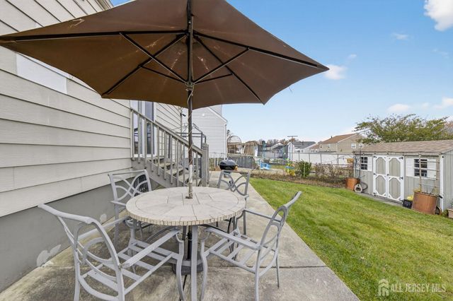 14 Sunnyside Drive, Carteret, NJ 07008