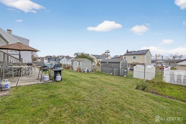 14 Sunnyside Drive, Carteret, NJ 07008