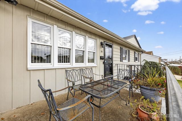 14 Sunnyside Drive, Carteret, NJ 07008