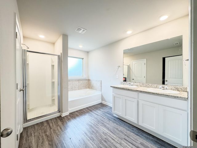 13295 Fowler Dr, Walker, LA 70785