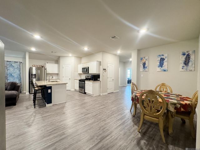 13295 Fowler Dr, Walker, LA 70785