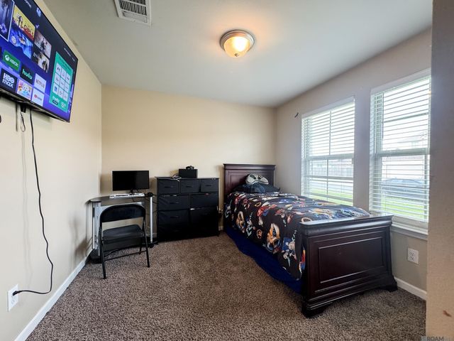 13295 Fowler Dr, Walker, LA 70785