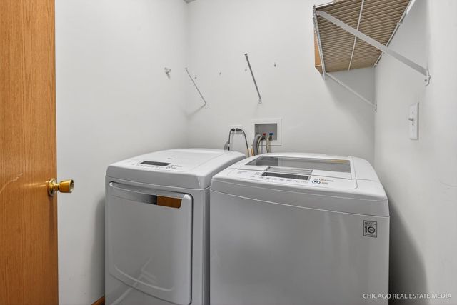 1453 Millbrook Drive, Algonquin, IL 60102