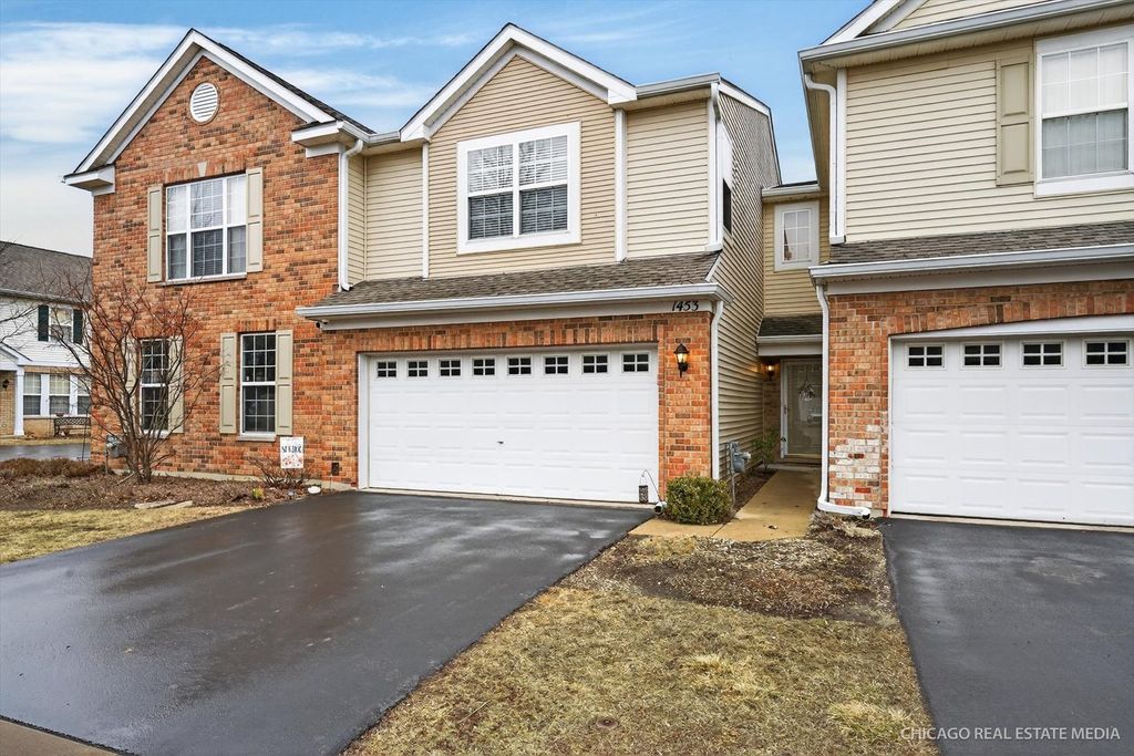 1453 Millbrook Drive, Algonquin, IL 60102