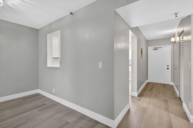 14527 Bonaire Boulevard 309, Delray Beach, FL 33446