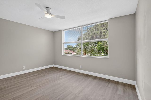 14527 Bonaire Boulevard 309, Delray Beach, FL 33446