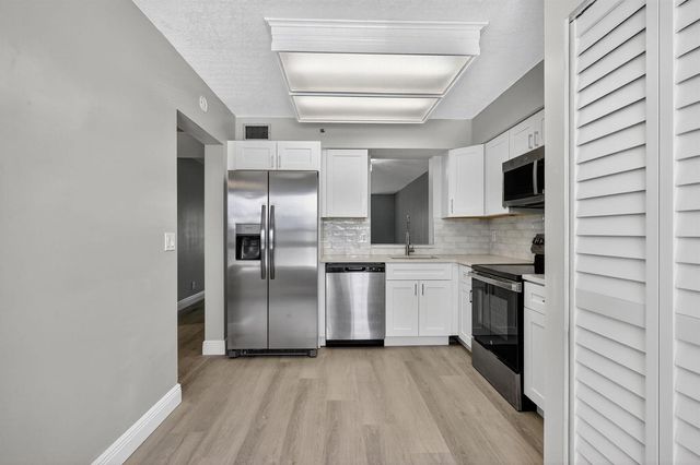 14527 Bonaire Boulevard 309, Delray Beach, FL 33446